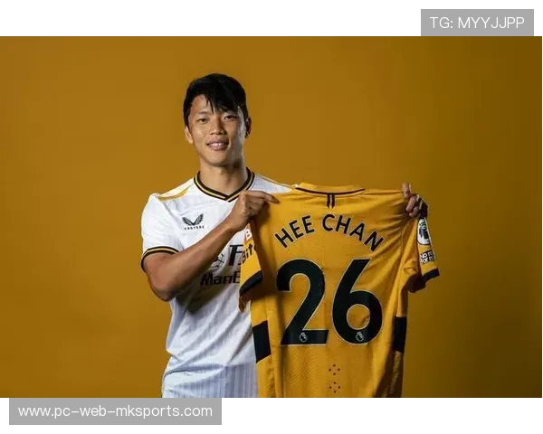 狼队利用黄喜灿的跑动持续冲击后防