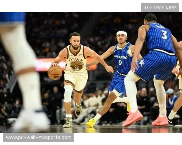 勇士复仇成功，库里与班凯罗的对抗精彩纷呈