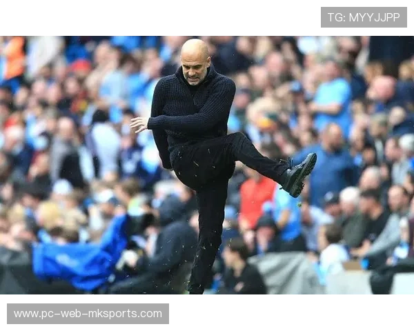 曼城训练对抗赛中哈兰德连续制造突破，瓜迪奥拉现场大喊节奏更快