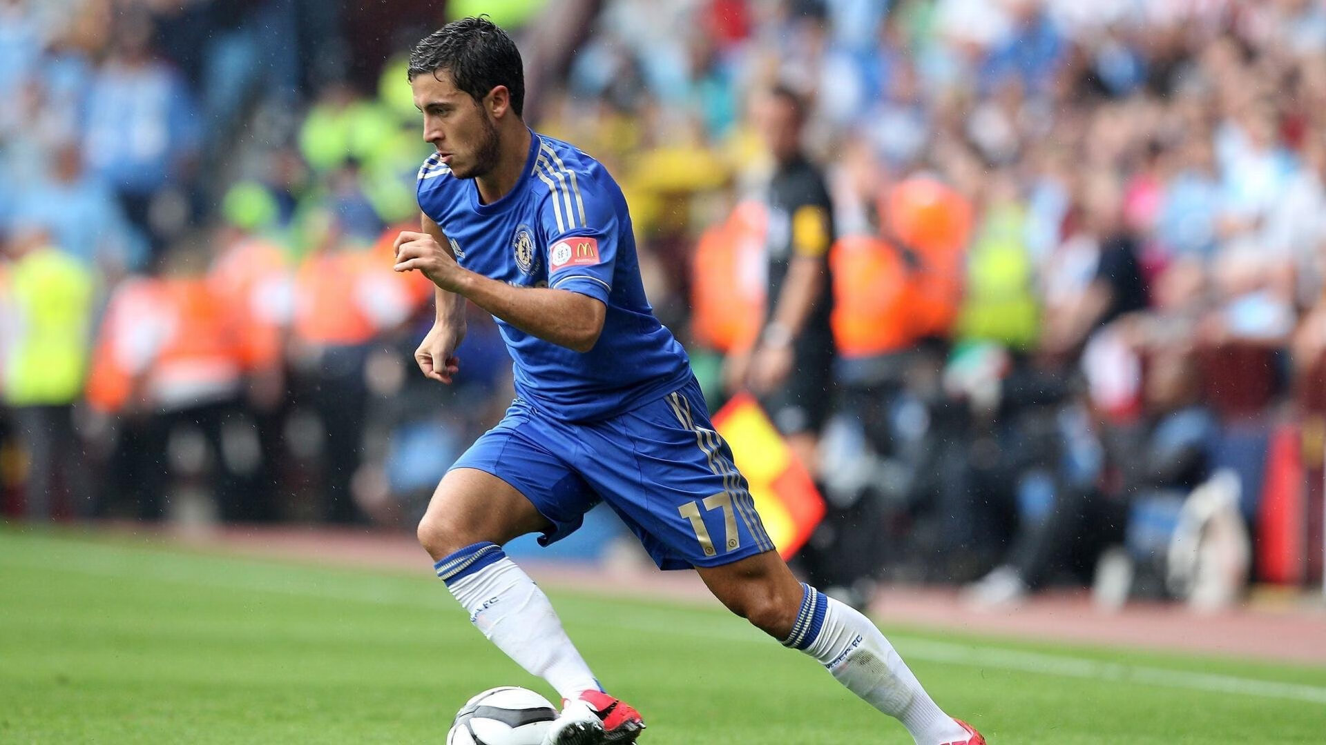 各国男子与女子足球联合训练营助力水平提升，足球男女差距